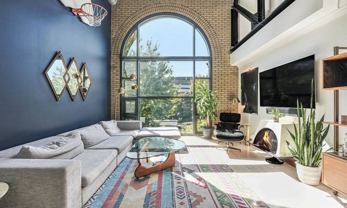 Grand Rapids Condo | Mid-Century Downtown Condo: Private Rooftop, Hot Tub, & Gym