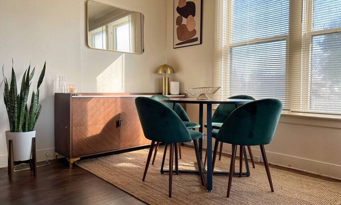 Visalia House | Mid-Century Modern retreat