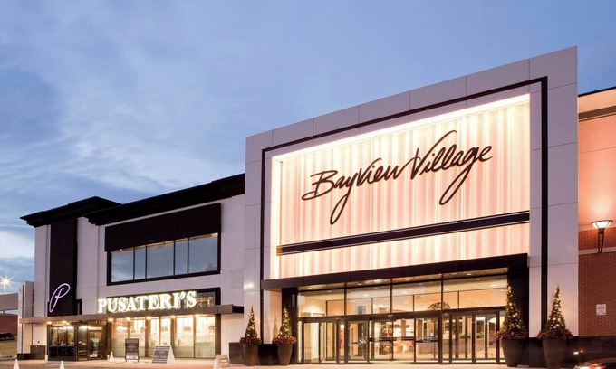 Bayview Village Condo | Mid-Term Stay Fully Furnished Condo w/Free Parking & Gym