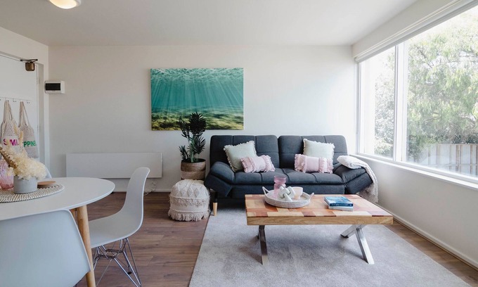 Middle Park Apartment | Middle Park Magic With Parking