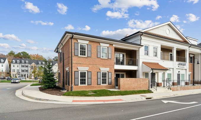 Midlothian Condo | Midlothian 3 Bedroom getaway for up to 8 guests!