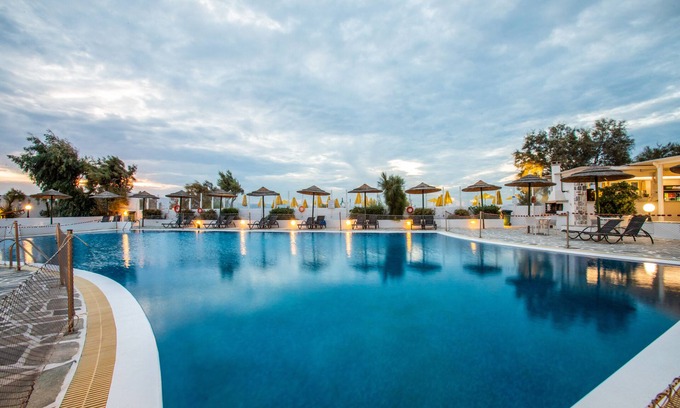 Mikri Vigla Hotel | Mikri Vigla Hotel Beach Resort