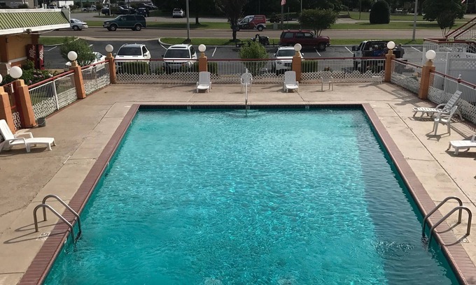 Milan Hotel | Milan Inn & Suites