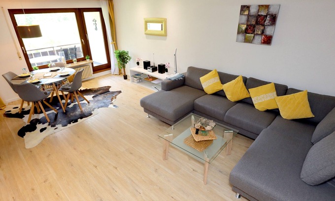 Todtmoos Apartment | Milan vacation apartment with a beautiful view of the countryside - Mein SWH