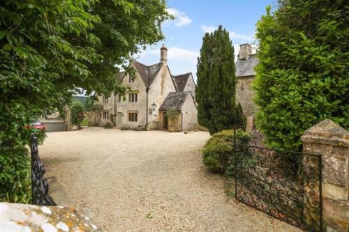 Stroud House | Mill House & Cottage - on The Cotswold Way!