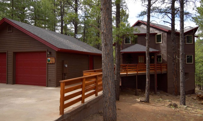 Flagstaff Cabin | Million Dollar Exclusive Cabin On 5 Acres, 3 Mi from downtown