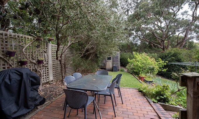 Marengo House | Min's - Sea views, walk to Marengo beach + wifi