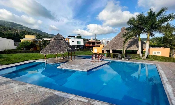 Manzanillo Apartment | Mini Departamento Real del Country Playa Alberca