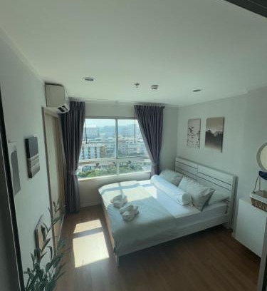 Taling Chan Apartment | Minimalist Condo in Pinklao
