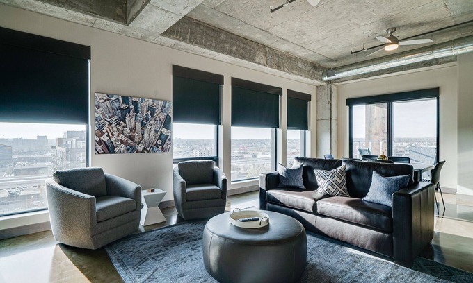Warehouse District Apartment | MINNeSTAY* Sable 901 Penthouse