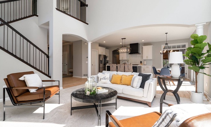 Little Canada House | MINNESTAY* The Getaway at Gervais Hills | Luxury Home | Private Backyard | Deck