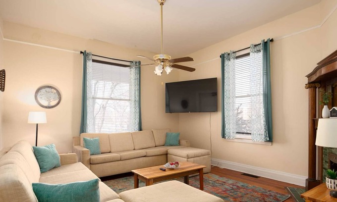 Glen Iris House | Minutes to Downtown - Brilliant in Birmingham