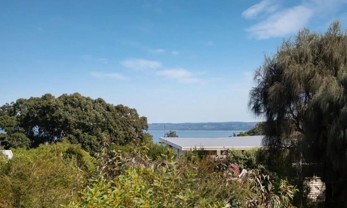 Somers House | Miramar Hideaway Water views walk to beach