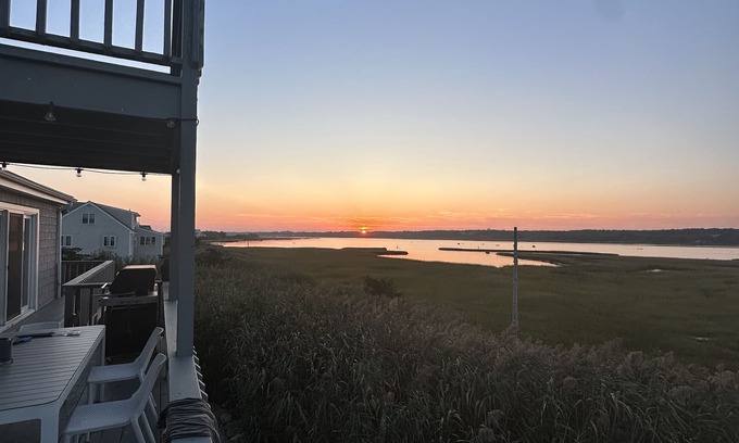 Misquamicut House | Misquamicut Waterfront Beach House