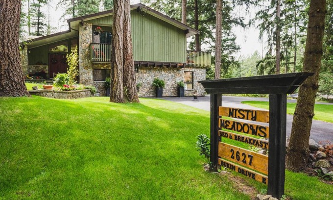 Highlands Bed & Breakfast | Misty Meadows B and B