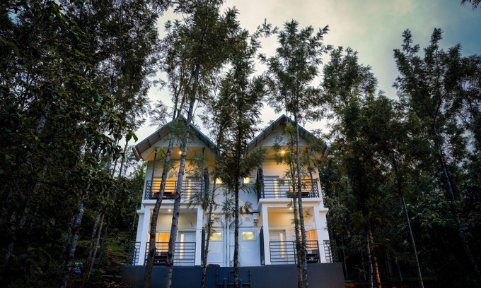 Maraiyur Hotel | Misty Range Resorts