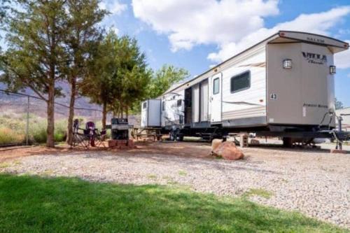 Moab South Valley House | Moab RV Resort RV III Fully Setup OK43
