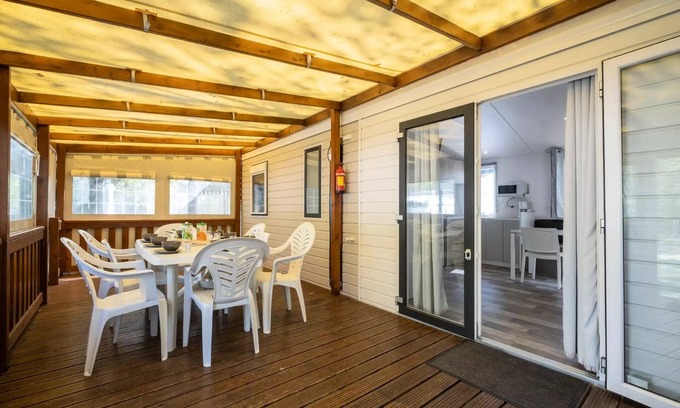 Saint-Michel-en-l'Herm House | Mobilheim VIP 4 Schlafzimmer > 37 m2 8 Personen