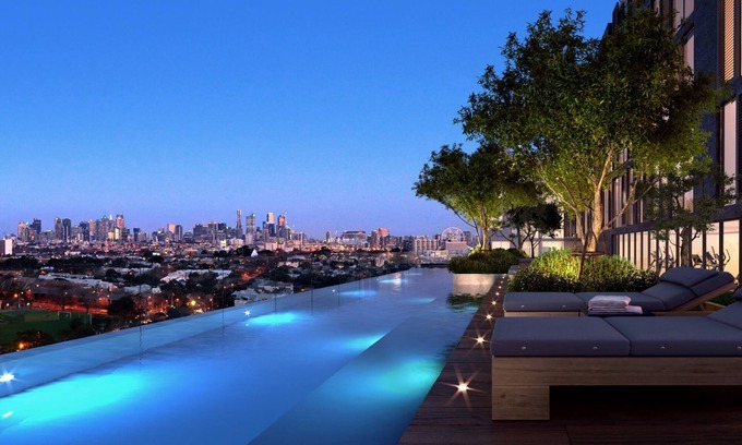 Flemington Apartment | Modern 1-Bed & City Views, Steps from Racecourse