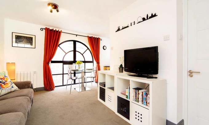 Castle Baynard Apartment | Modern 1-Bed Flat Near St Paul’s Cathedral