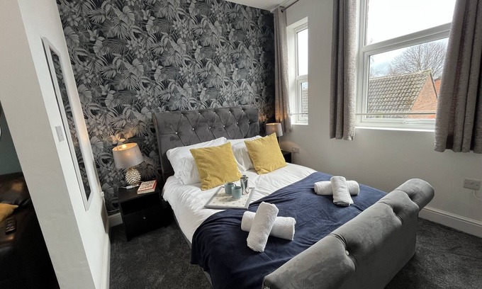 Preston Apartment | Modern 1 bed studio for comfy stay in Preston