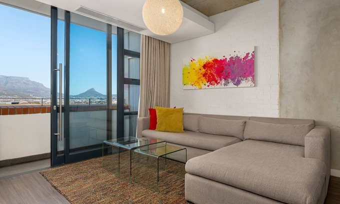 Century City Apartment | Modern 1 Bedroom Apartment in Century City