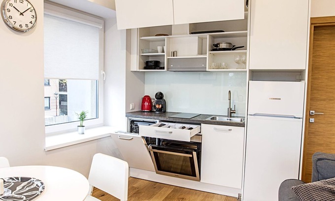 Old Town Apartment | Modern 1BD Old Town Apartment by Hostlovers