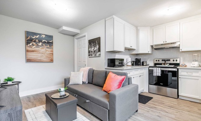 Central Hamilton Apartment | Modern 1BR Condo in the Vibrant James North