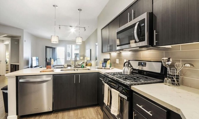 Menlo Park Apartment | Modern 1BR | Kitchen + Laundry | Free WiFi | Menlo Park