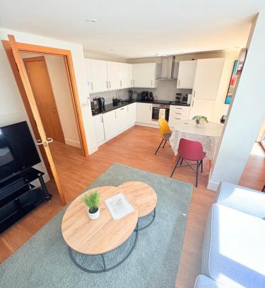 Lancaster Gate Apartment | Modern 2 Bed 2 Bath Apartment Hyde Park