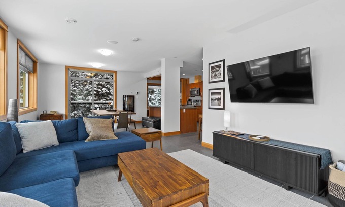 Sun Peaks Cabin | Modern 2 bedroom apartment in village centre