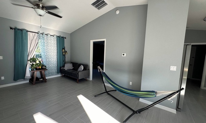 Belleview Heights House | Modern 2-bedroom house with WiFi and AC in lovely Summerfield