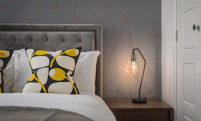 Cheltenham Apartment | Modern 2 Bedroom Town Centre Apartment