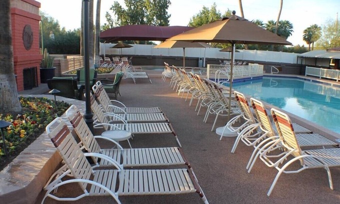 Arcadia Condo | Modern 2BR Condo with Terrace near Mountain Camelback