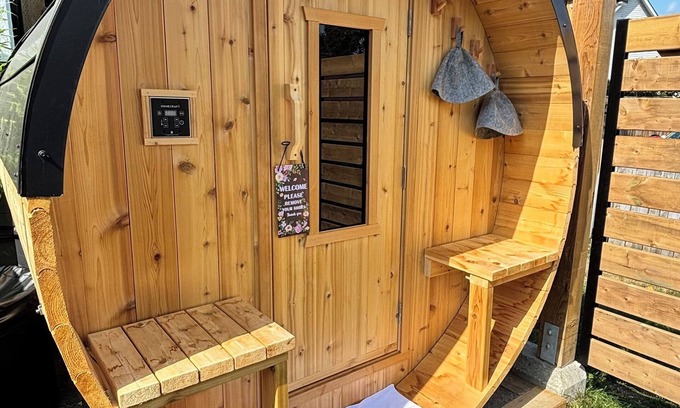 North Cowichan House | Modern 2BR Suite with Sauna, Cold Pl, Private Yard, & EV – Pet Friendly