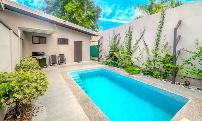 Uvita House | Modern 3-bed in Downtown Uvita with Pool