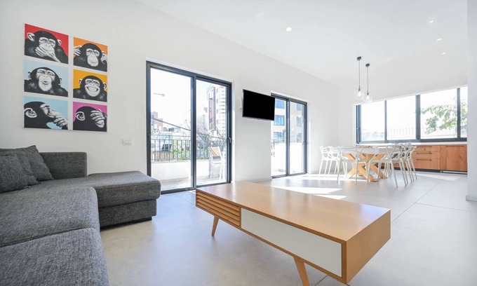 Old North Apartment | Modern 3BR Next to Gordon by HolyGuest