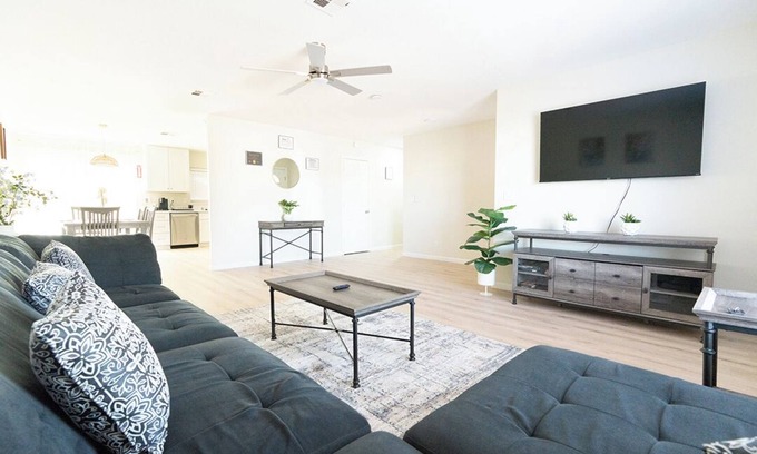 Henderson House | Modern 4-Bedroom Getaway – Close to Las Vegas Strip, LV Airport, & Lake Mead