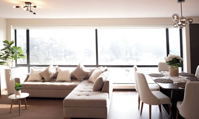 Cuenca Apartment | Modern and Cozy 3-bedroom apartment with WiFi, fitness room in charming Cuenca