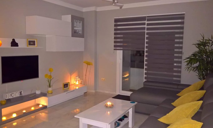 San Felipe Neri Condo | Modern And Spacious Apartment In Historic City Center