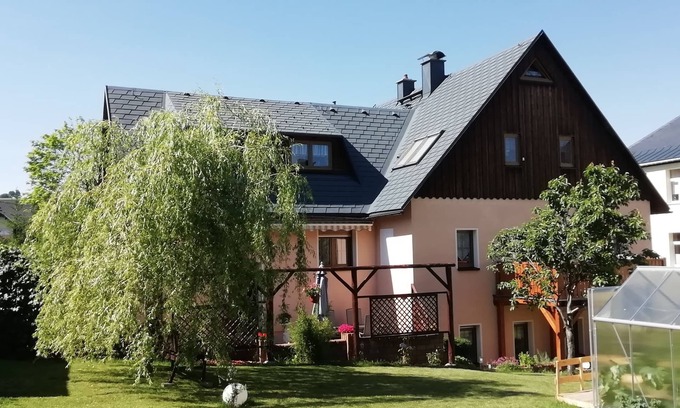 Baerenstein Apartment | Modern and spacious, opened in August 2017 Apartment for 4 people