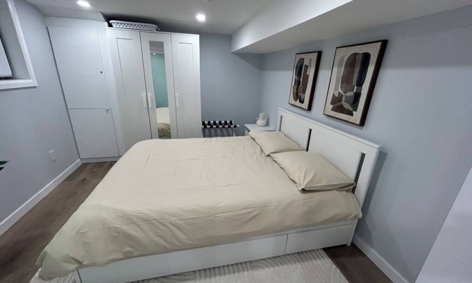 Toronto Apartment | Modern and Stylish Basement Suite with Private Entrance