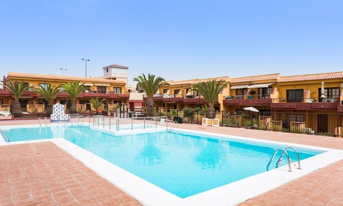 Caleta de Fuste House | Modern Apartment ‘Casa Costa Antigua’ with Pool, Terrace & Wi-Fi; Parking Available