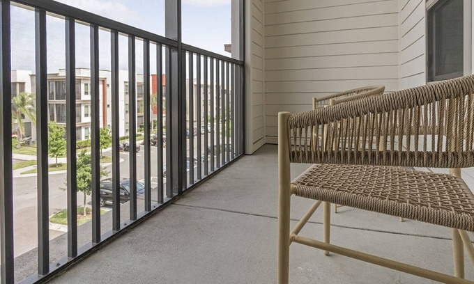 Southside Apartment | Modern Apartment in Prime Location (ID8783X97)