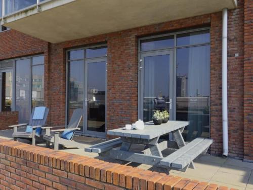 Vissershaven Apartment | Modern apartment in Den Haag with spacious terrace