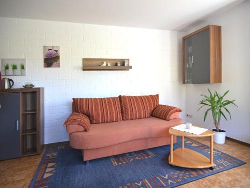 Niederberndorf Apartment | Modern Apartment in Sellinghausen with Terrace