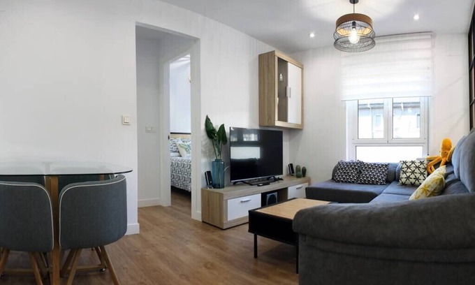 San Lazaro y Otero Apartment | Modern apartment in Oviedo by beBalmy