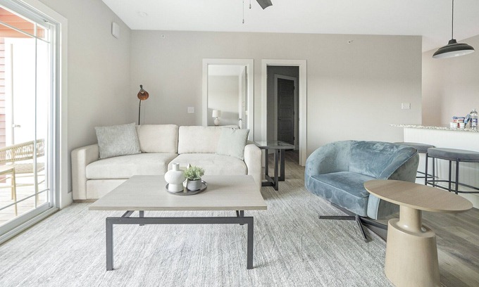 Keene Apartment | Modern Apartment in Prime Location (ID1011X401)