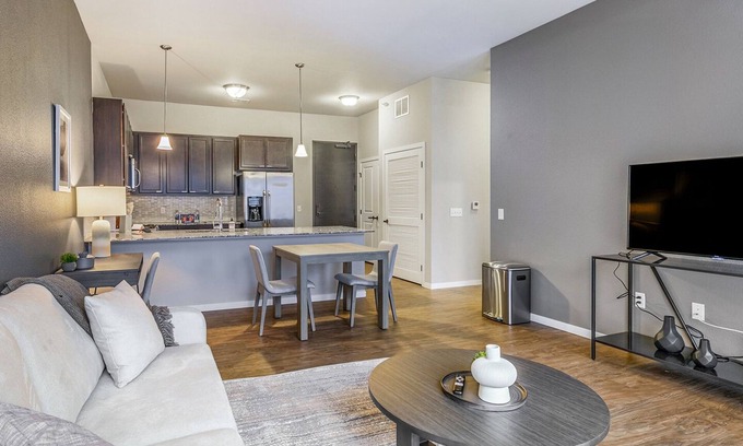 Minnetonka Apartment | Modern Apartment in Prime Location (ID4080X59)