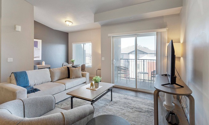 Magna Apartment | Modern Apartment in Prime Location (ID9601X99)